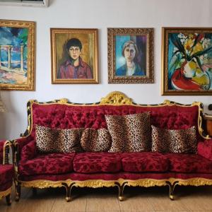 Folklore Retreat with Art & Mountain Views