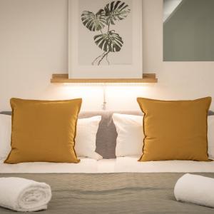 Spacious apartment in Hemholtzkiez Prenzlauer Berg for 8 People Hiddenseer