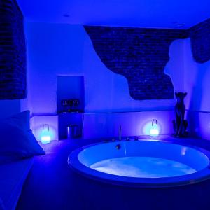 Calle Amparo 86 Lujoso Dúplex con Jacuzzi en Lavapies especial parejas