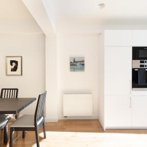 Wonderful Central Athens 2 Bedroom 2 Bath Sleeps 8
