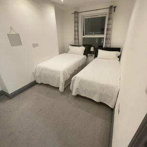 NKY CLASSIC BRIXTON APARTMENT Three