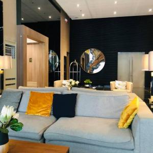 Air residence 1BR with balcony FREE NETFLIX and DISNEY PLUS