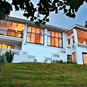 B'Lenghi Beach House
