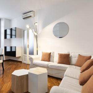 Charming San Babila Apt.