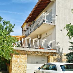 Apartments with parking space Smrika, Kraljevica - 15709