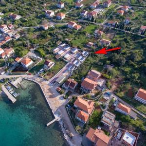 Apartments by the sea Pasman - 17406