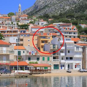 Apartments by the sea Igrane, Makarska - 18405