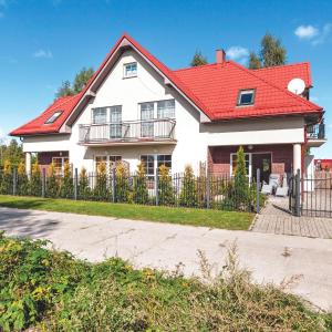 Cozy Apartment In Rowy With Kitchen