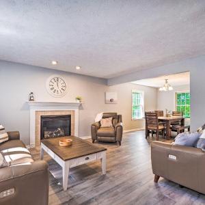 2 Mi to Dtwn! Beulah Family Home w/ Fireplace