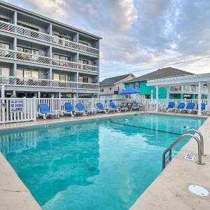 Charming Murrells Inlet Abode, Walk to Beach!