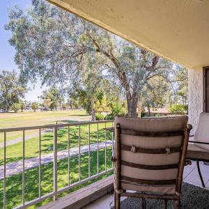 Cozy 2 bedroom Condo with Golf Course views