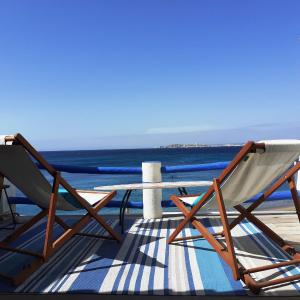 Chouette Cabanon sur la plage vue mer et terrasse privée