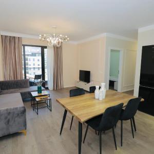 Miku Apartment - Captivating 3 Bedroom At Olympic Residence