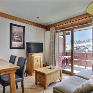 Appart au pied des pistes avec piscine, salle de fitness et WiFi - FR-1-455-222