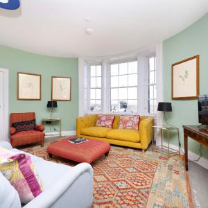 JOIVY Inviting Flat at the Heart of Edinburgh