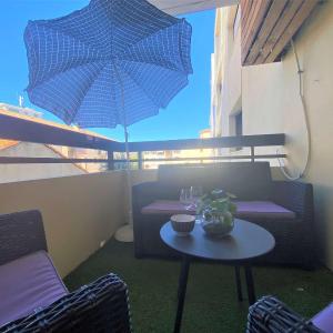 Sainte-Maxime: Appartement 2 pièces rénové avec terrasse, climatisation et à 2 pas de la plage - FR-1-226-498