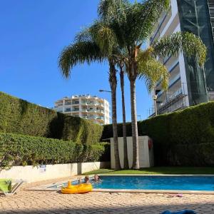 Três palmeiras with pool