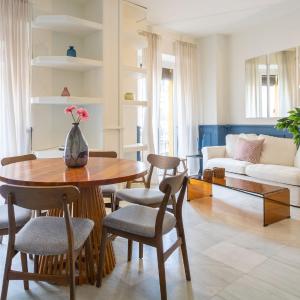 Terceros City Center Deluxe by Valcambre