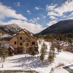 Red Hawk Townhomes by Summit County Mountain Retreats