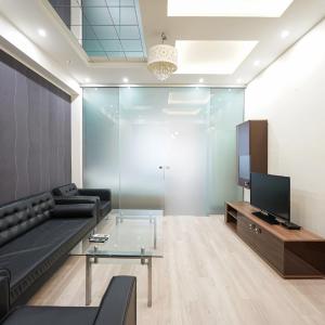 2-BDR Modern apartment in City center