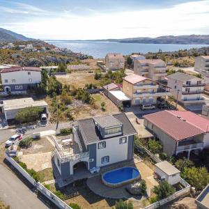 Holiday Home Golic by Interhome