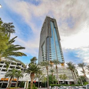 StripViewSuites Ultimate Luxury Penthouses Full Strip View & Balcony