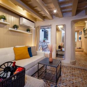 Lovely Coquette loft, heart of cuitat vella El Carmen Valencia