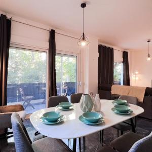 Key Biscayne Elegant 77sqm apt in Paleo Faliro