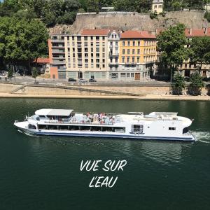 Vue sur l'eau
