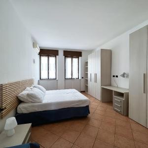 Amply Lit Harmony Home Via Brocchi