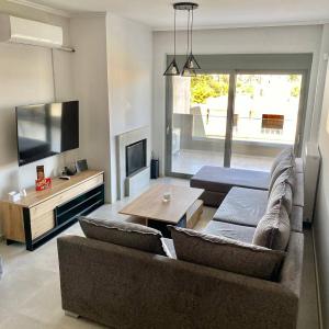 Eleusis Luxury Flat,car park in property