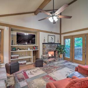 Ski Resort Cabin w/ Deck in Beech Mountain!