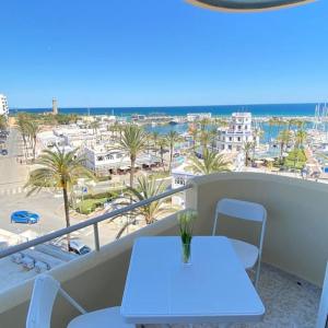 Lovely 1 bedroom apartment with sea views and pool
