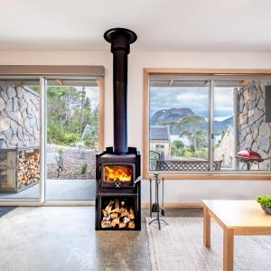 Freycinet Stone Studio 7 - Quartz