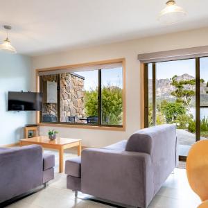 Freycinet Stone Studio 3 - Feldspar