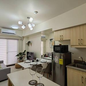 Happirest Cozy Crib (2-Bedroom with Balcony) - Lumiere Residences, Pasig City