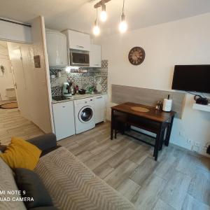 studio climatisé, 50 m de la prom, Wifi