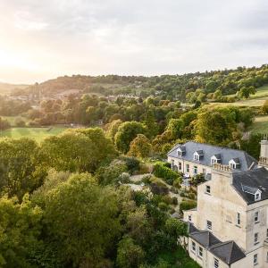 Spacious 2 Bedroom House With Stunning Views