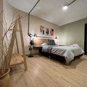 Hospedaje en Medellí cerca a Laureles NID103 By Roots Rentals