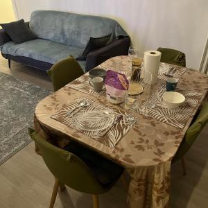 Appartement Ou chambres au Courtalon-au calme près de la gare