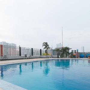 RedDoorz @ Melbourne Suites Makati
