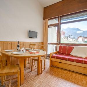 Apartment Asters 1203 Bâtiment B4 by Interhome