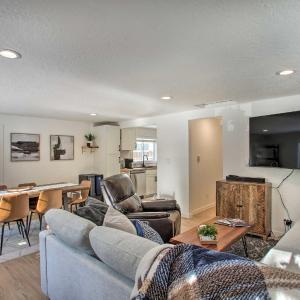 Cozy Coeur d'Alene Getaway w/ Fire Pit, Near Dtwn