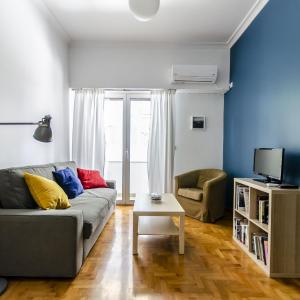 Colourful apartment under the Acropolis