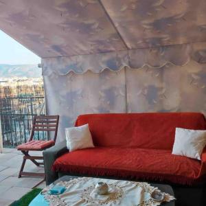Spacious private rooftop studio, mountain and sea view