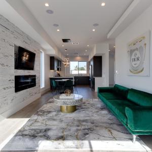 Modern 5 Bedroom Masterpiece With Rooftop Deck