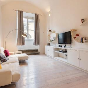 Le Grazie Luxury Apartment by Mmega
