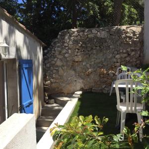 T2 équipé au calme + Terrasse à 1 km de la Mer