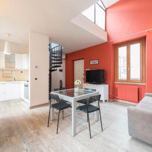 Heart Centre Milan Navigli 3 Levels Apartment