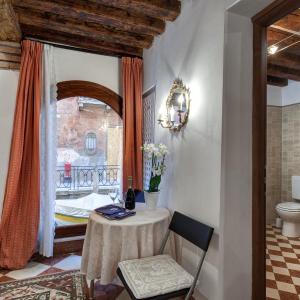 Nice Venice Apartments in San Marco